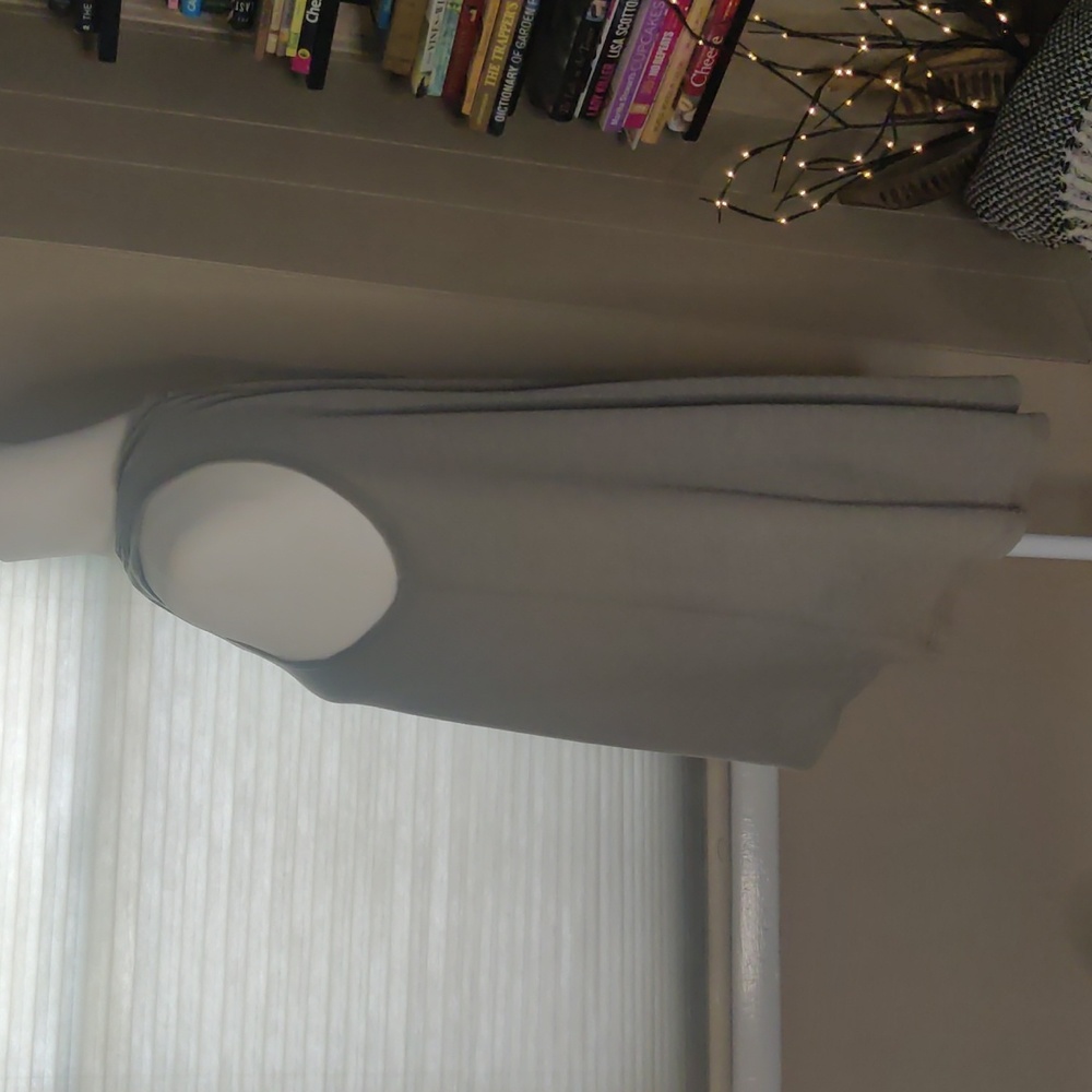 Fresh Laundry Tank - Picture 3 of 5